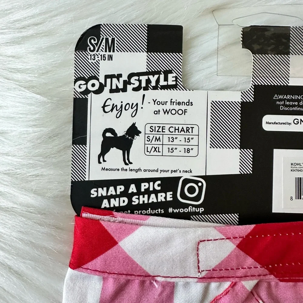 NWT Heart Patterned Pet Bandana Valentine’s Bandana Size 13”- 15” for small pets